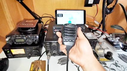 威諾N7500車載電臺(tái)通電連上手機(jī),不僅能上中繼還能全國(guó)網(wǎng)絡(luò)對(duì)講